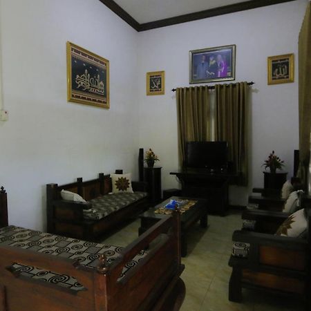 Hotel Alista Bondowoso Esterno foto